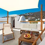 Johnny's House * Imerovigli (Santorini)