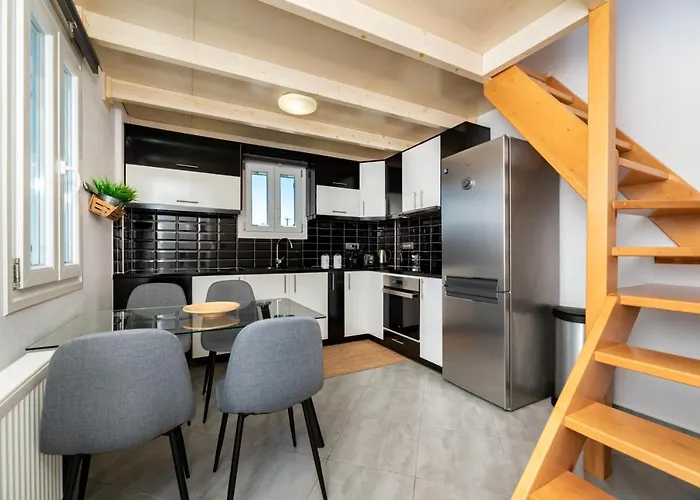 Johnny's House Nyaraló